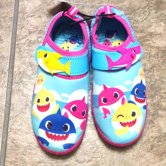 Pinkfong Shoes Baby Shark Water Shoes Toddler Size 112 Poshmark